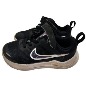 Nike Downshifter 12 toddler Sz 8C shoes in black and white